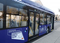 В Астрахани строят площадки для остановки и разворота новых автобусов