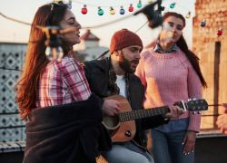 В Астрахани придумали, как наказывать громких уличных музыкантов 