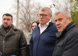 Астраханский губернатор посетил социально важные объекты Наримановского района