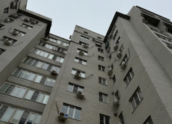Почти триста астраханских детей-сирот должны получить жилье в 2025 году