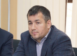 Доход руководителя трех фирм, депутата-справедливороса Хамзата Даудова ниже среднего по Астраханской области