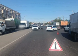 В Астрахани перед Новым мостом грузовик насмерть сбил мотоциклиста