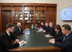 Игорь Бабушкин обсудил с главой Кременского округа ЛНР программу восстановления округа