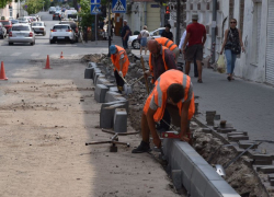 На улице Кирова появится более 10 тысяч квадратов тротуарной плитки