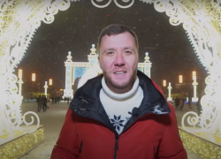"В этот час все обычное - необычно": Александр Алымов напомнил, как важно помнить о новогодних чудесах