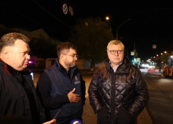 Игорь Бабушкин оценил благоустройство улицы Боевой и указал на лишнюю рекламу