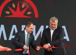 Под Астраханью открыли один из крупнейших в России заводов по переработке томатов