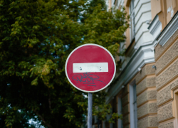 Астраханцы не смогут проехать на авто по одной из центральных улиц города