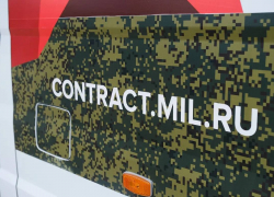 400 астраханцев написали заявления на службу по контракту 