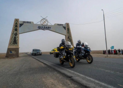Астраханский губернатор с байкерами добрались до казахстанского Актау