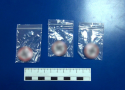 В Астрахани продавали сувениры с изображением свастики