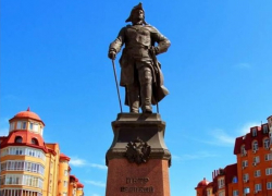 Астраханцев ждет бесплатная экскурсия по Петровской набережной