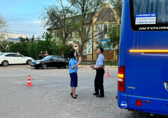 В Астраханской области подросток попал под колеса автобуса