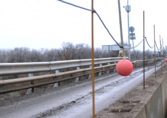Под Астраханью ввели ограничение автодвижения по мосту через ерик Сухой Рычан