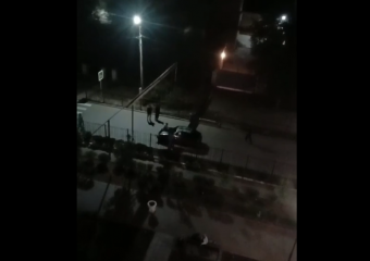 Молодой астраханец без водительских прав прокатил человека на капоте