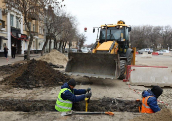В центре Астрахани отремонтируют ливневку без снятия асфальта
