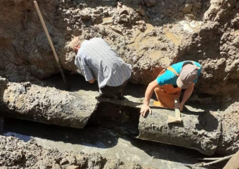 В Астрахани злоумышленник повредил километр канализационных труб