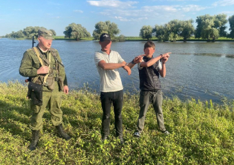 На границе Астраханской области с Казахстаном пойманы два нелегала