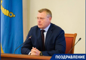 Астраханский губернатор поздравил десантников с Днем ВДВ