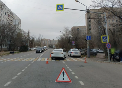 В Астрахани у «Детского мира» сбили ребенка на пешеходном переходе