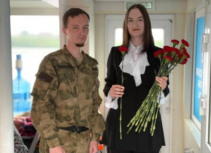 Для астраханских бойцов СВО и их семей организовали прогулку на теплоходе
