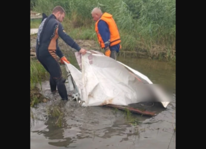 В Астрахани тело неизвестного мужчины извлекли из воды и передали полиции