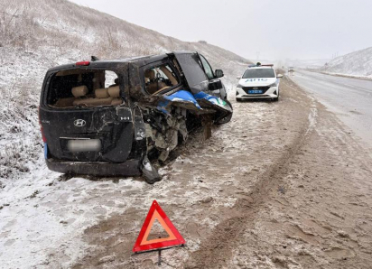 Дети, ехавшие на соревнование в Астрахань, пострадали в ДТП