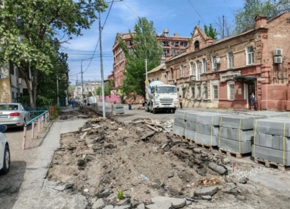 Администрация Астрахани продолжает благоустройство городских улиц