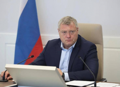 Очереди и хамство: губернатор поручил устранить недочеты астраханского военкомата