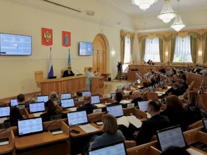 До 2026 года в Астраханской области благоустроят больше половины дорог