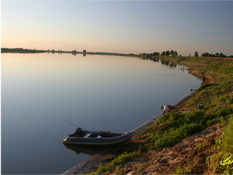 Река в астрахани