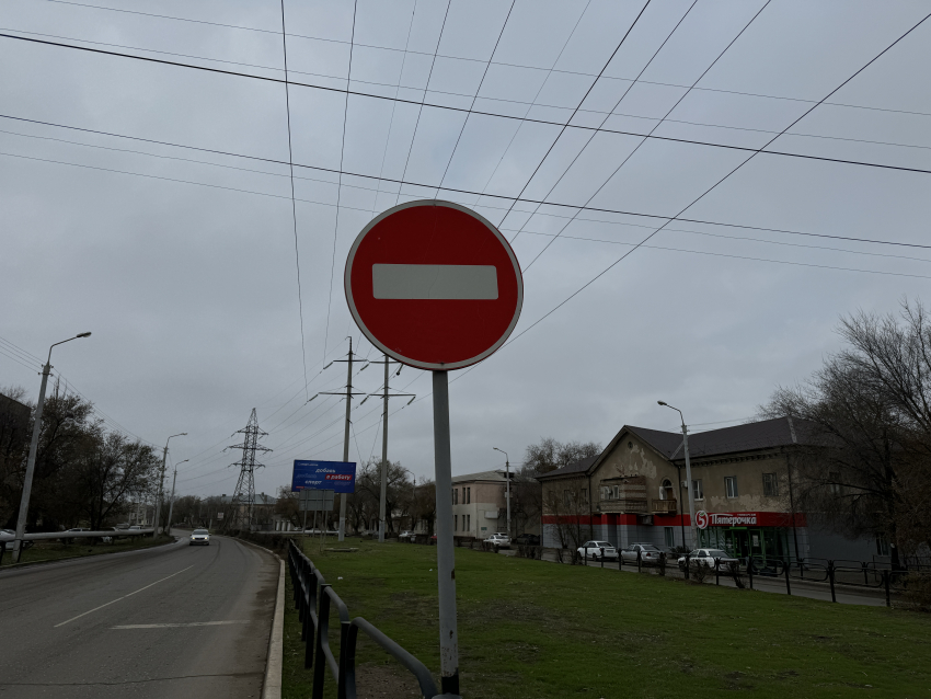 На некоторых улицах в центре Астрахани введут ограничение на проезд транспорта