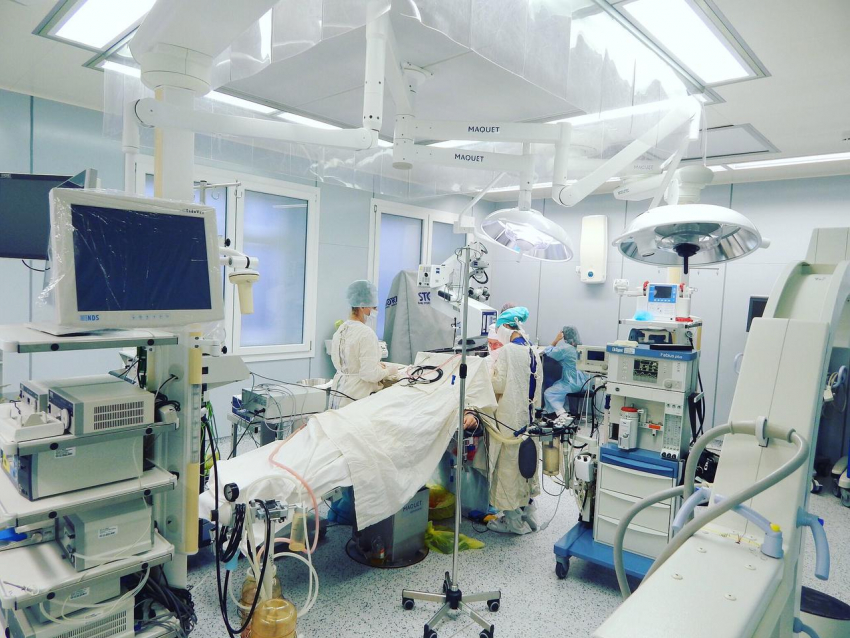 Астраханские хирурги провели сложные операции пациентам с редкими опухолями 
