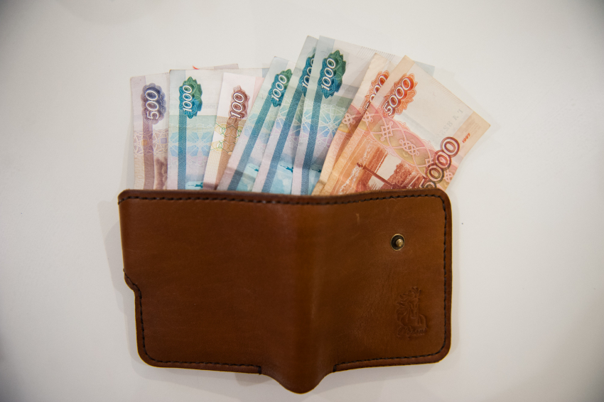 Сотрудница банка не брезговала деньгами астраханцев