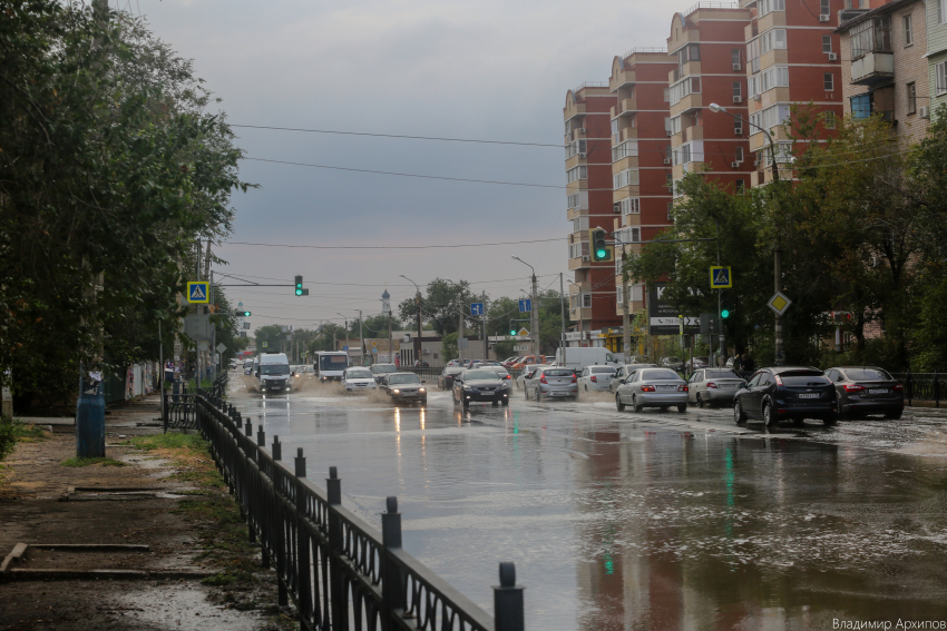 За сутки дождь выполнил месячную норму в Астрахани 