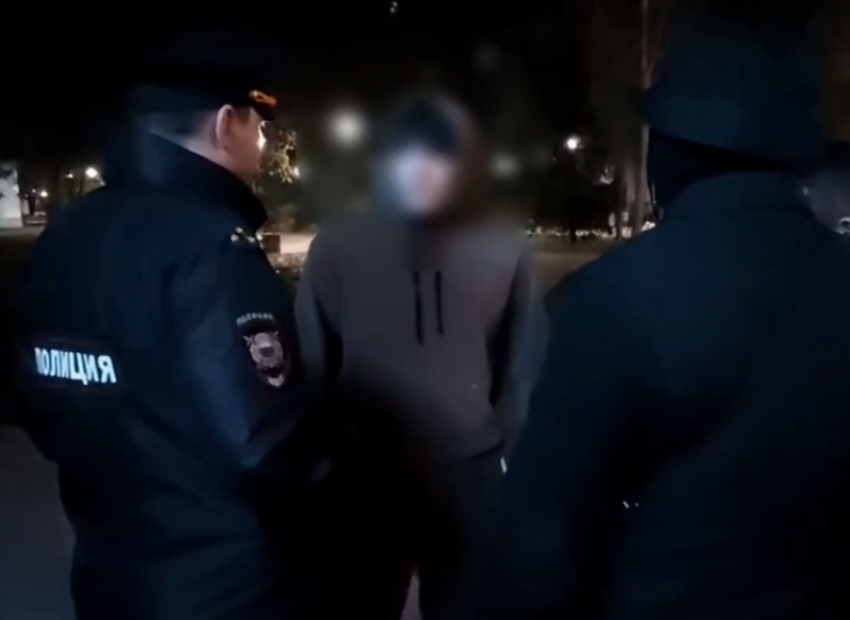 Ночью в Астрахани ловили подростков в алкогольном опьянении
