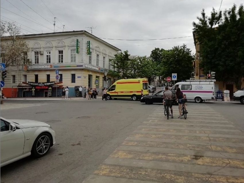 В центре Астрахани эвакуирован торговый центр