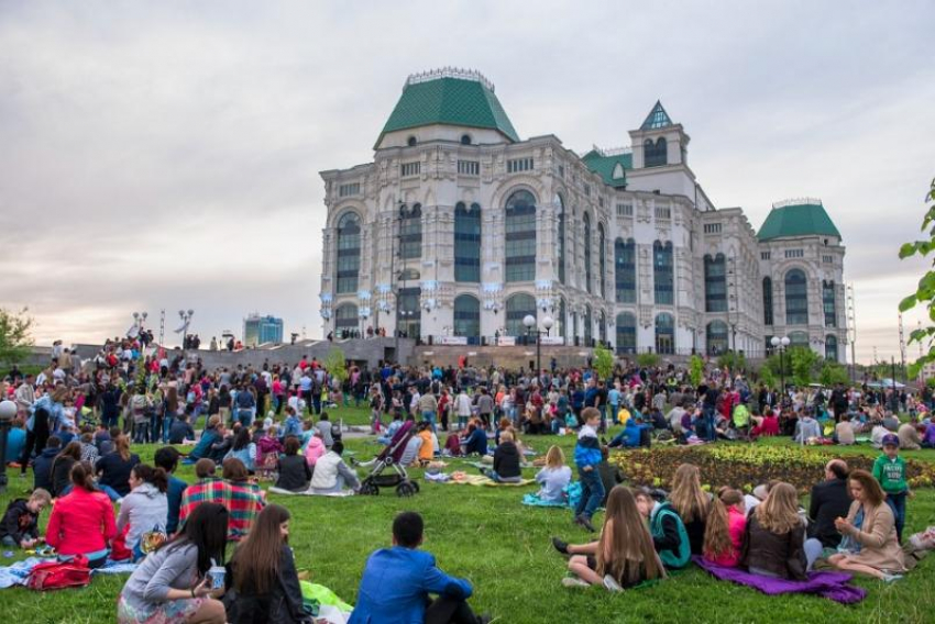 С мая 2023 года в Астрахани стартует фестиваль «Музыка на траве»