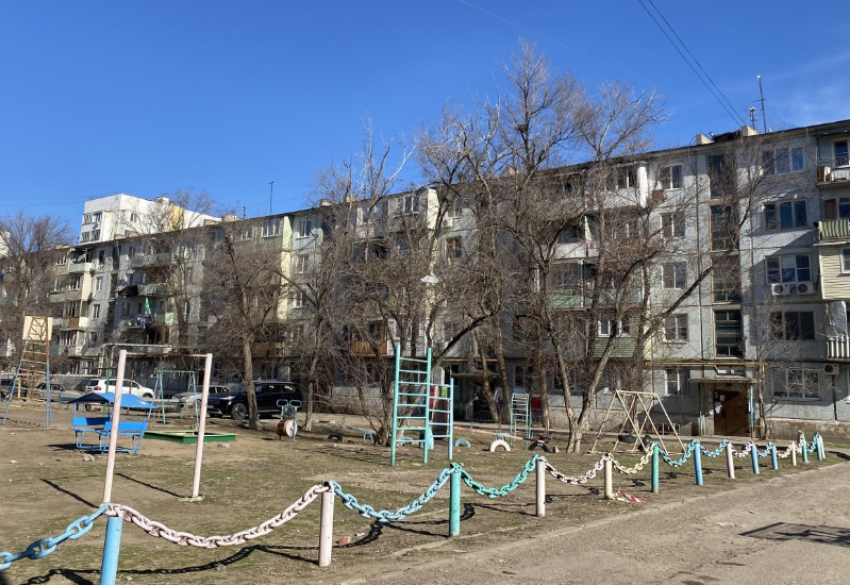 Астраханская управляющая компания взяла под контроль дом без ведома жильцов