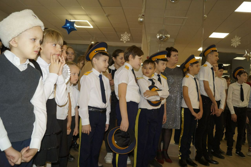 В Астраханской области прошла Атаманская елка для учеников из казачьих классов