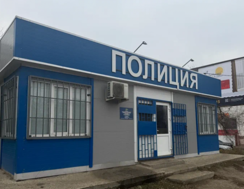 Астраханец пытался спасти банковский счет от блокировки переводом денег мошеннику