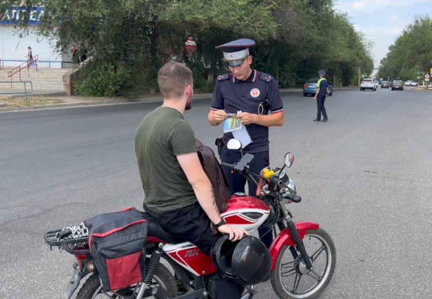 В Астрахани полицейские искали несовершеннолетних мотоциклистов