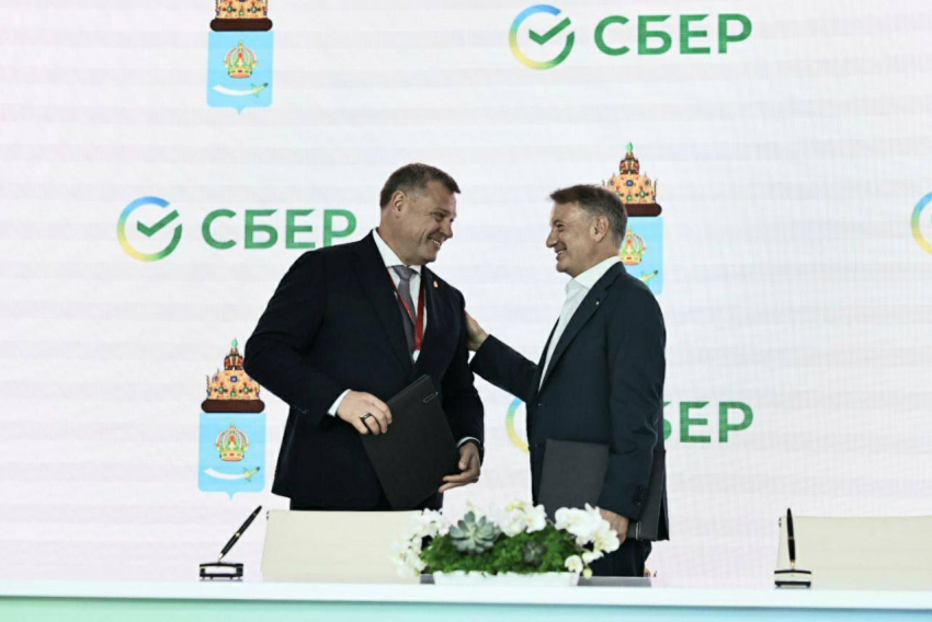 Игорь Бабушкин подписал на ПМЭФ соглашение о развитии технологии ИИ в регионе  