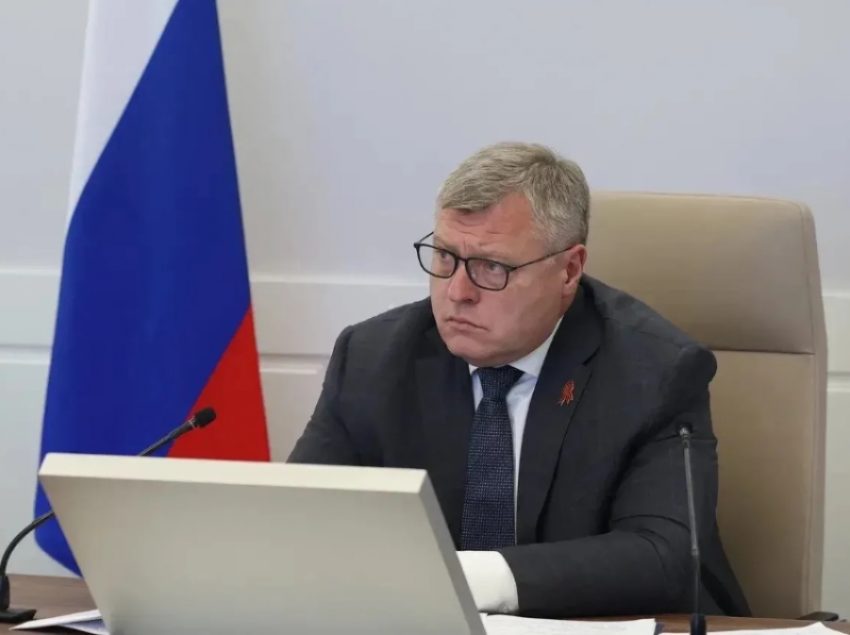 Губернатор поручил сохранить астраханскую природу в разгар туристического сезона