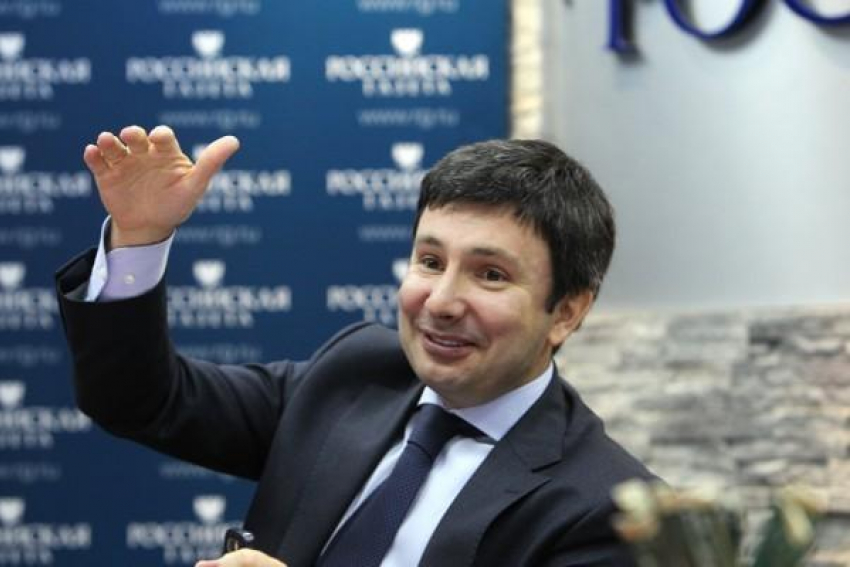 Александр Шарыкин покидает пост председателя правительства Астраханской области 