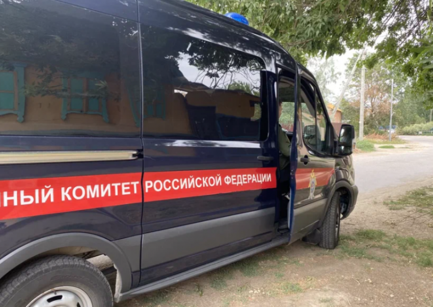 В Астрахани бывшую сотрудницу полиции заподозрили в злоупотреблении полномочиями