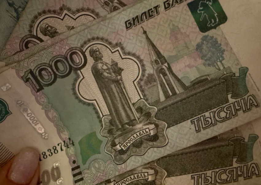 Астраханский суд вынес приговор бывшему судебному приставу: она принимала взятки