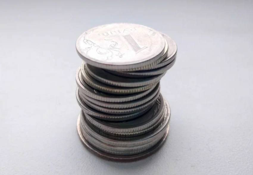 Астраханцы добровольно отдали банкам больше миллиона рублей монетами