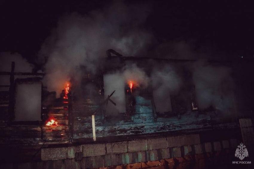 На пожаре в Ахтубинске Астраханской области погибла женщина