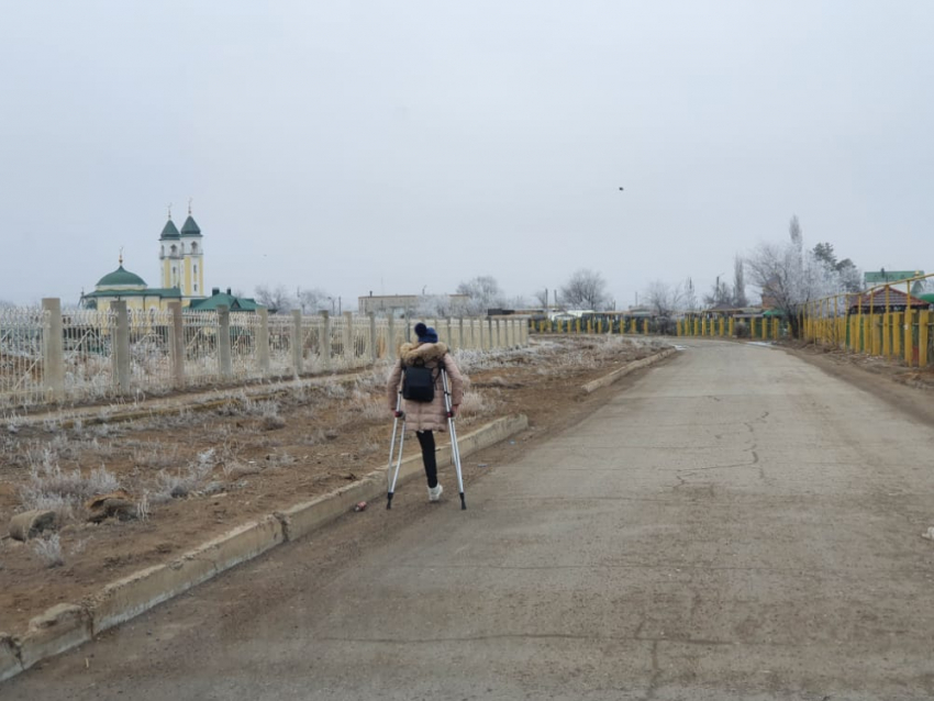 Астраханцы просят чиновников перенести остановку, самостоятельно подготовив площадку